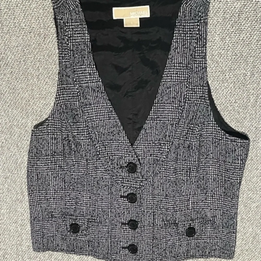 Michael Kors Women's Size 8 Black Tweed Lined Fitted Acrylic Blend Button - Picture 2 of 16
